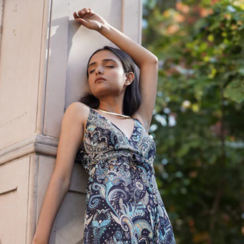 Midnight Paisley Elegance