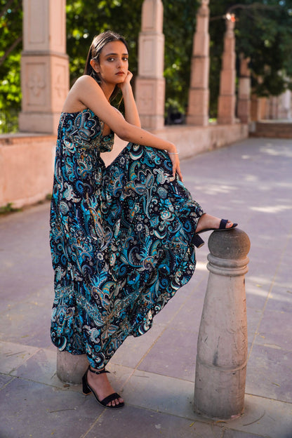 Midnight Paisley Elegance